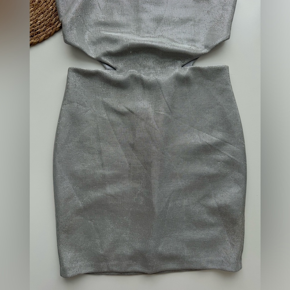 Express Silver Cutout Sheath Dress‎ Size 8 - Picture 5 of 11